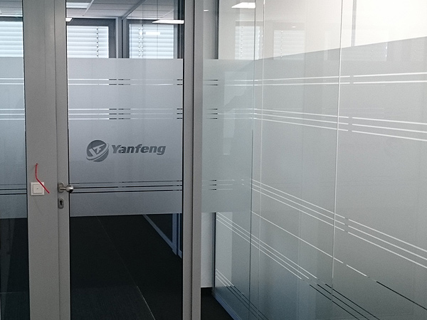 Montage vor Ort - Horn Individualdruck