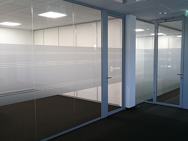 Montage vor Ort - Horn Individualdruck