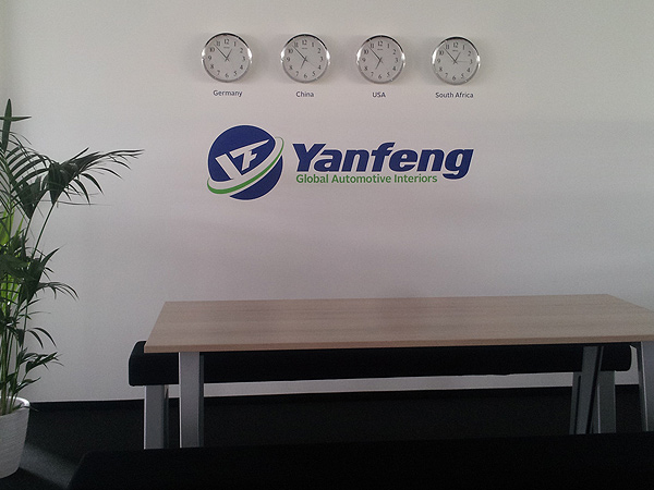 Montage vor Ort - Horn Individualdruck