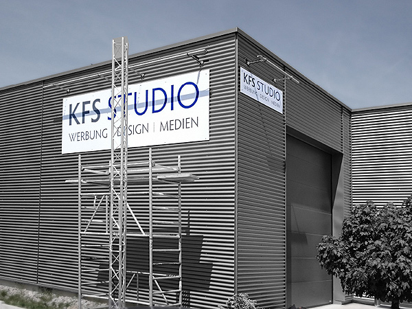 Montage vor Ort - Horn Individualdruck